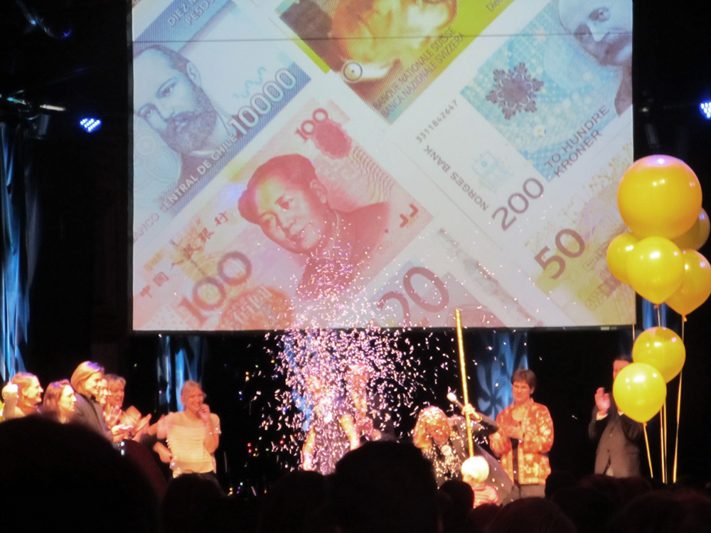 Hurraa! Nyt lama on ohi! Form-lehden lanseeraus Bernsin salongissa